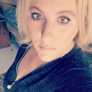 Meet your Posher, Marianne